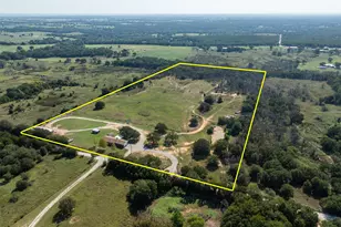 917 Cole Ln, Bowie, TX 76230 - Photo 8