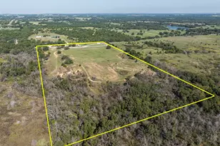 917 Cole Ln, Bowie, TX 76230 - Photo 34