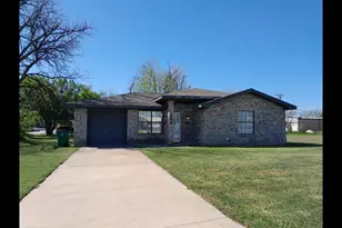 208 E Archer Rd, Seymour, TX 76380 - Photo 2