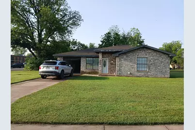 208 E Archer Road, Seymour, TX 76380 - Photo 1