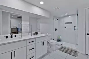 1104 E Mulkey St, Fort Worth, TX 76104 - Photo 2