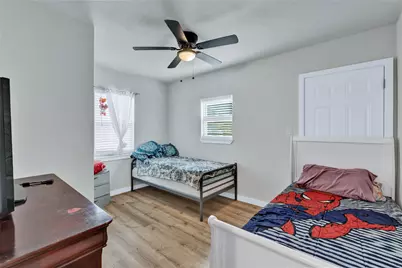 1104 E Mulkey Street, Fort Worth, TX 76104 - Photo 10