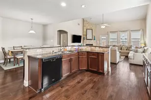 2612 Castle Creek Dr, Little Elm, TX 75068 - Photo 14