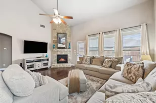 2612 Castle Creek Dr, Little Elm, TX 75068 - Photo 16