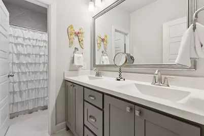 8643 Thorbrush Place, Dallas, TX 75238 - Photo 22