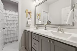 8643 Thorbrush Pl, Dallas, TX 75238 - Photo 22