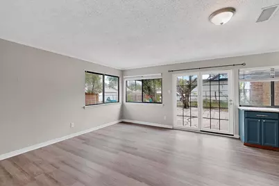 2107 Rockwood Drive, Carrollton, TX 75007 - Photo 12