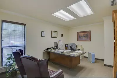 580 N Hampton Road, DeSoto, TX 75115 - Photo 12