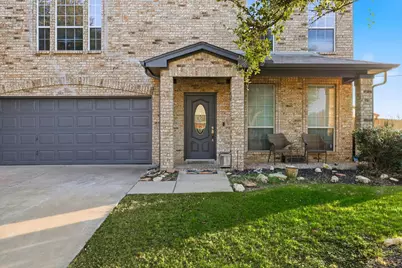 420 Goodnight Trail, Justin, TX 76247 - Photo 2