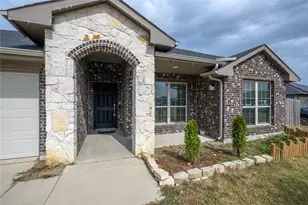 106 Spring Crest St, Mabank, TX 75147 - Photo 2