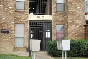 1810 N Garrett Ave, Dallas, TX 75206 - Photo 1