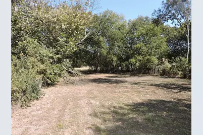 1612 N Anglin Street, Cleburne, TX 76031 - Photo 16