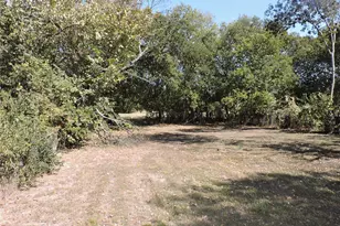 1612 N Anglin St, Cleburne, TX 76031 - Photo 16