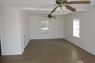 1612 N Anglin St, Cleburne, TX 76031 - Photo 6