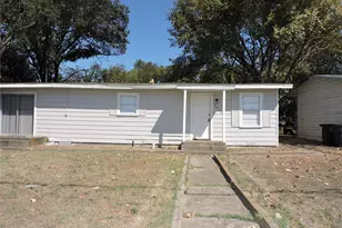 1612 N Anglin St, Cleburne, TX 76031 - Photo 2