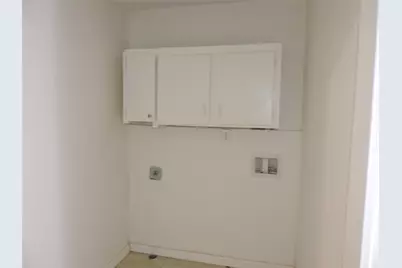 1612 N Anglin Street, Cleburne, TX 76031 - Photo 14