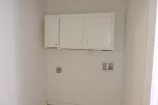 1612 N Anglin St, Cleburne, TX 76031 - Photo 14