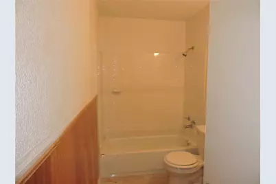 1612 N Anglin Street, Cleburne, TX 76031 - Photo 8