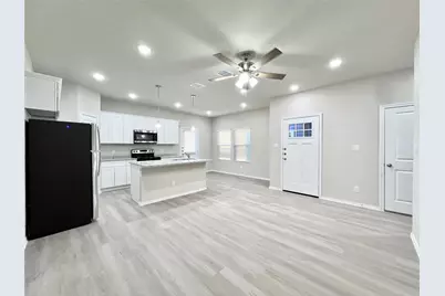3501 E Renfro Street #106, Burleson, TX 76028 - Photo 6