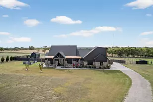 6810 Hunnington Dr, Sanger, TX 76266 - Photo 1