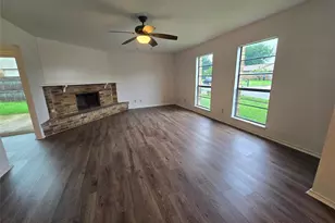 7533 Parkwood Ln, Fort Worth, TX 76133 - Photo 4