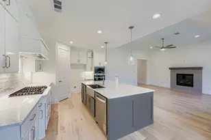 1817 Flowerfield Ln, Mansfield, TX 76063 - Photo 10