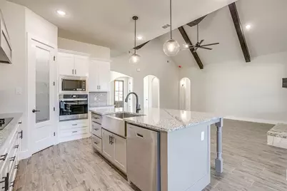 9025 Valley Oak Court, Springtown, TX 76082 - Photo 18