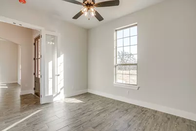 9025 Valley Oak Court, Springtown, TX 76082 - Photo 4