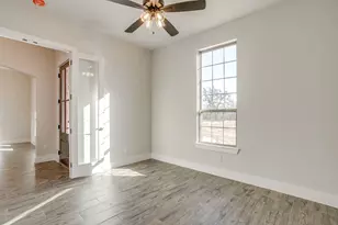 9025 Vly Oak Ct, Springtown, TX 76082 - Photo 4