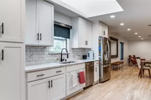 3307 Pine Tree Cir, Farmers Branch, TX 75234 - Photo 4