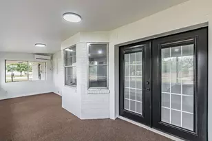 11300 Smallwood Dr, Burleson, TX 76028 - Photo 32