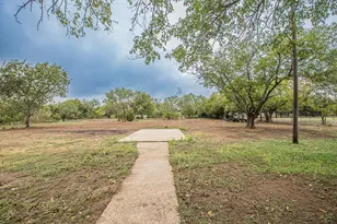 11300 Smallwood Dr, Burleson, TX 76028 - Photo 34