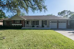 1710 15th Pl, Plano, TX 75074 - Photo 2