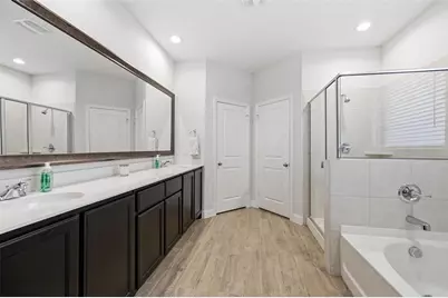 813 Comal Drive, Mansfield, TX 76063 - Photo 6
