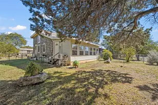 106 Tammi Run Ln, Whitney, TX 76692 - Photo 2