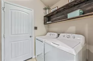 4304 Lucero Dr, Granbury, TX 76048 - Photo 10