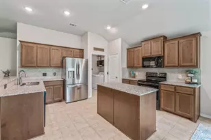 4304 Lucero Dr, Granbury, TX 76048 - Photo 8