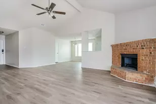 900 Blewitt Dr, Cedar Hill, TX 75104 - Photo 4