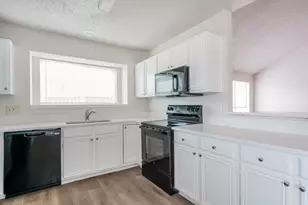 900 Blewitt Dr, Cedar Hill, TX 75104 - Photo 6