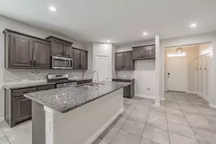 913 Stamford Way, Fort Worth, TX 76247 - Photo 6