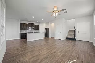 519 Sandiford Ct, Mansfield, TX 76063 - Photo 4