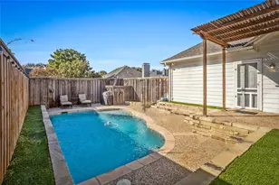 310 Wrotham Ln, Allen, TX 75013 - Photo 2