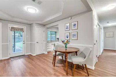 2828 Oak Forest Drive, Grapevine, TX 76051 - Photo 2