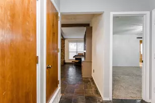 5602 Kingstree Ct, Arlington, TX 76017 - Photo 2