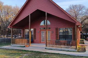 100 E Bluebonnet Dr, Cresson, TX 76035 - Photo 2