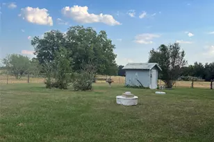 419 Limestone County Road 648, Thornton, TX 76687 - Photo 8