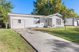 6621 Onyx Dr N, North Richland Hills, TX 76180 - Photo 2