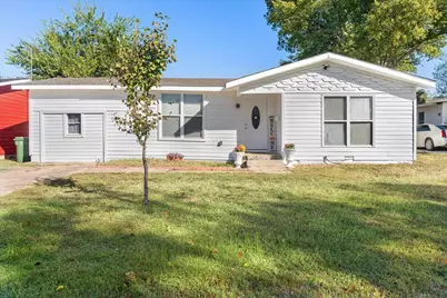 6621 Onyx Drive N, North Richland Hills, TX 76180 - Photo 2