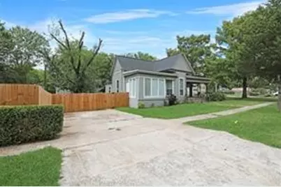 308 E Main Street, Whitesboro, TX 76273 - Photo 8