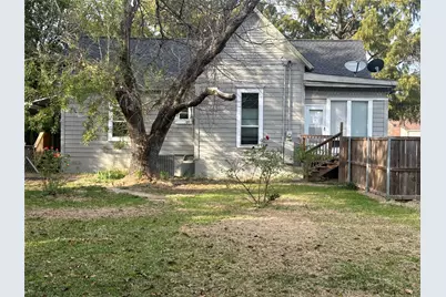 308 E Main Street, Whitesboro, TX 76273 - Photo 24